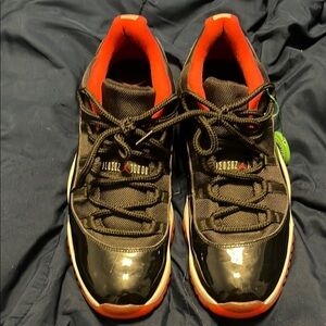 Black and Red Athletic Sneakers Jordan 11 retro( stock x)